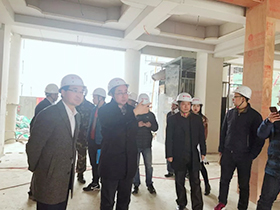 成都市新都区秦天副区长莅临成都新川外国语学校进行调研