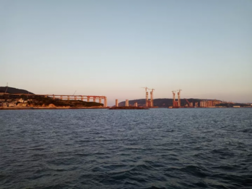 平潭海峽公鐵大橋“可視化” 1895根樁基全部灌筑完成 平潭海峽公鐵大橋“可視化” 1895根樁基全部灌筑完成