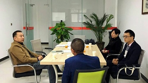 执行总裁张琰到德阳分公司检查财务工作 执行总裁张琰到德阳分公司检查财务工作