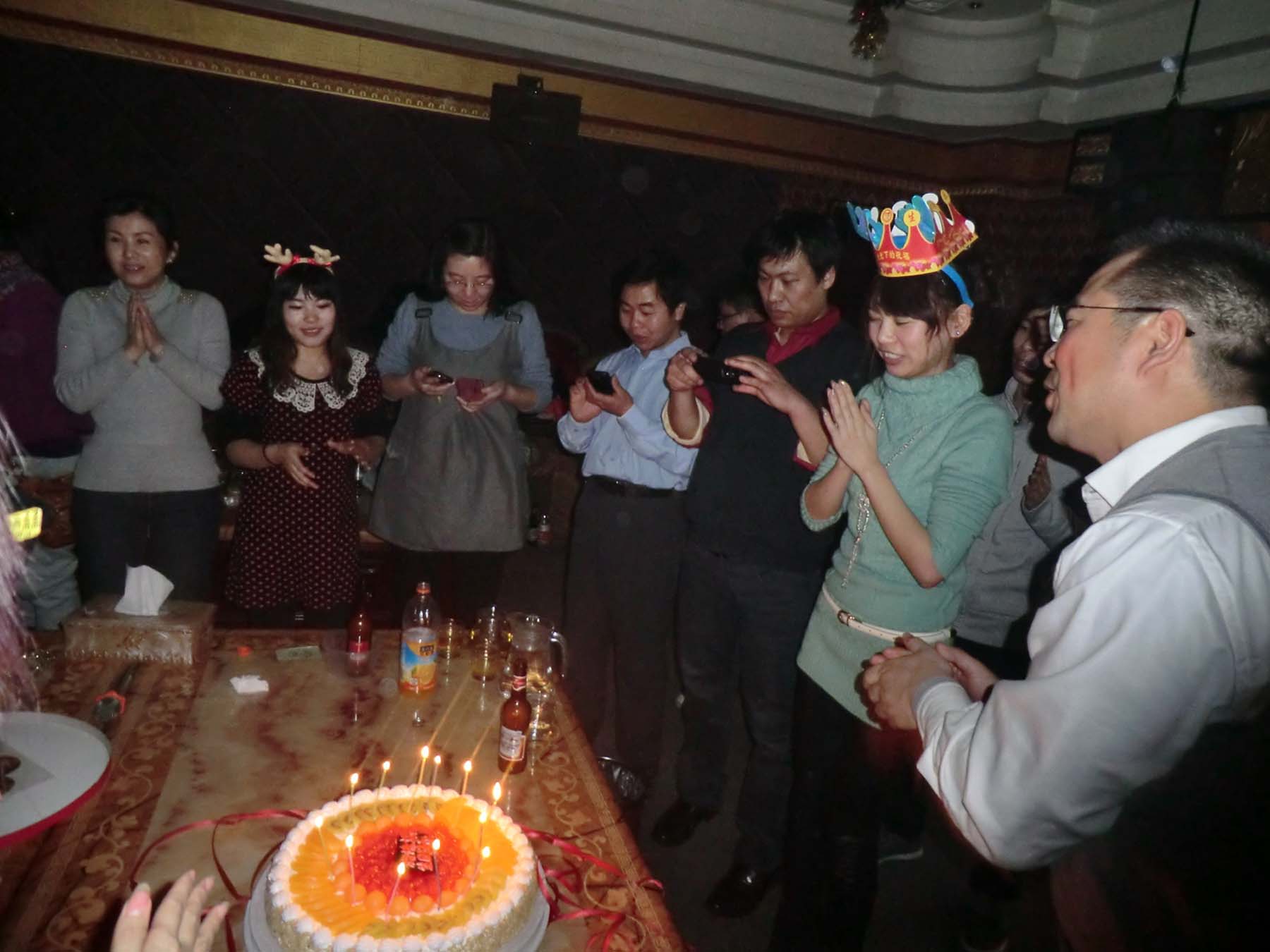 金蛇狂舞——2013年东方晨景年会盛况 金蛇狂舞——2013年东方晨景年会盛况