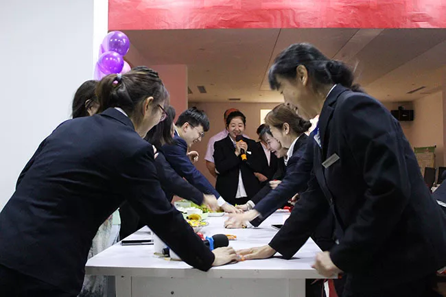 相聚锦江,共庆生日—祝总部职能部门二季度寿星生日快乐! 相聚锦江,共庆生日—祝总部职能部门二季度寿星生日快乐!