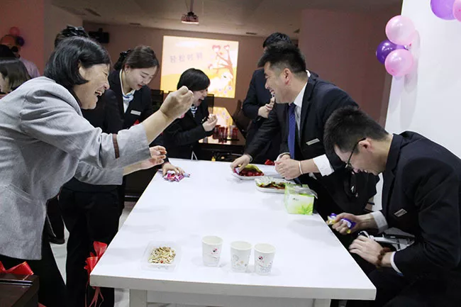 相聚锦江,共庆生日—祝总部职能部门二季度寿星生日快乐! 相聚锦江,共庆生日—祝总部职能部门二季度寿星生日快乐!