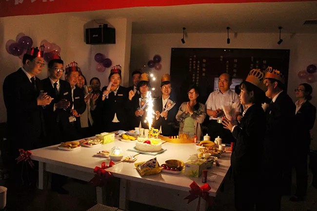 相聚锦江,共庆生日—祝总部职能部门二季度寿星生日快乐! 相聚锦江,共庆生日—祝总部职能部门二季度寿星生日快乐!
