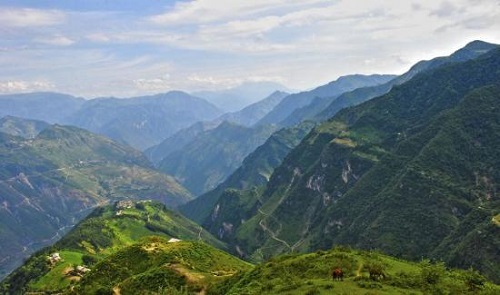 大凉山深处的一颗“明珠” 大凉山深处的一颗“明珠”