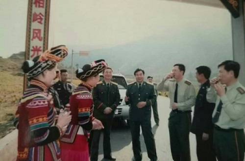 走进凉山 走进美姑 走进袁堂国(回眸之四) 走进凉山 走进美姑 走进袁堂国(回眸之四)