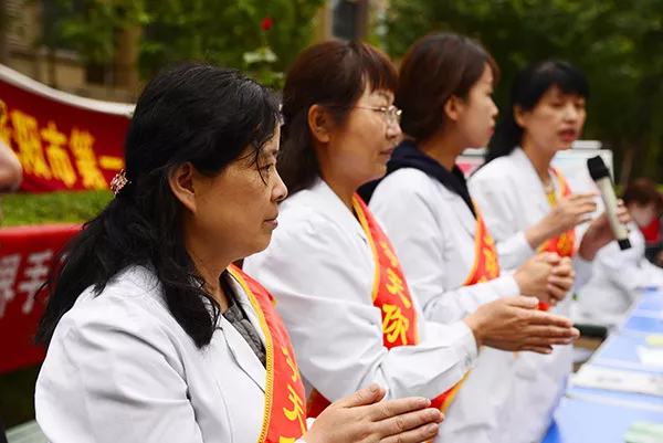 为业主服务,我们是认真哒~ 为业主服务,我们是认真哒~