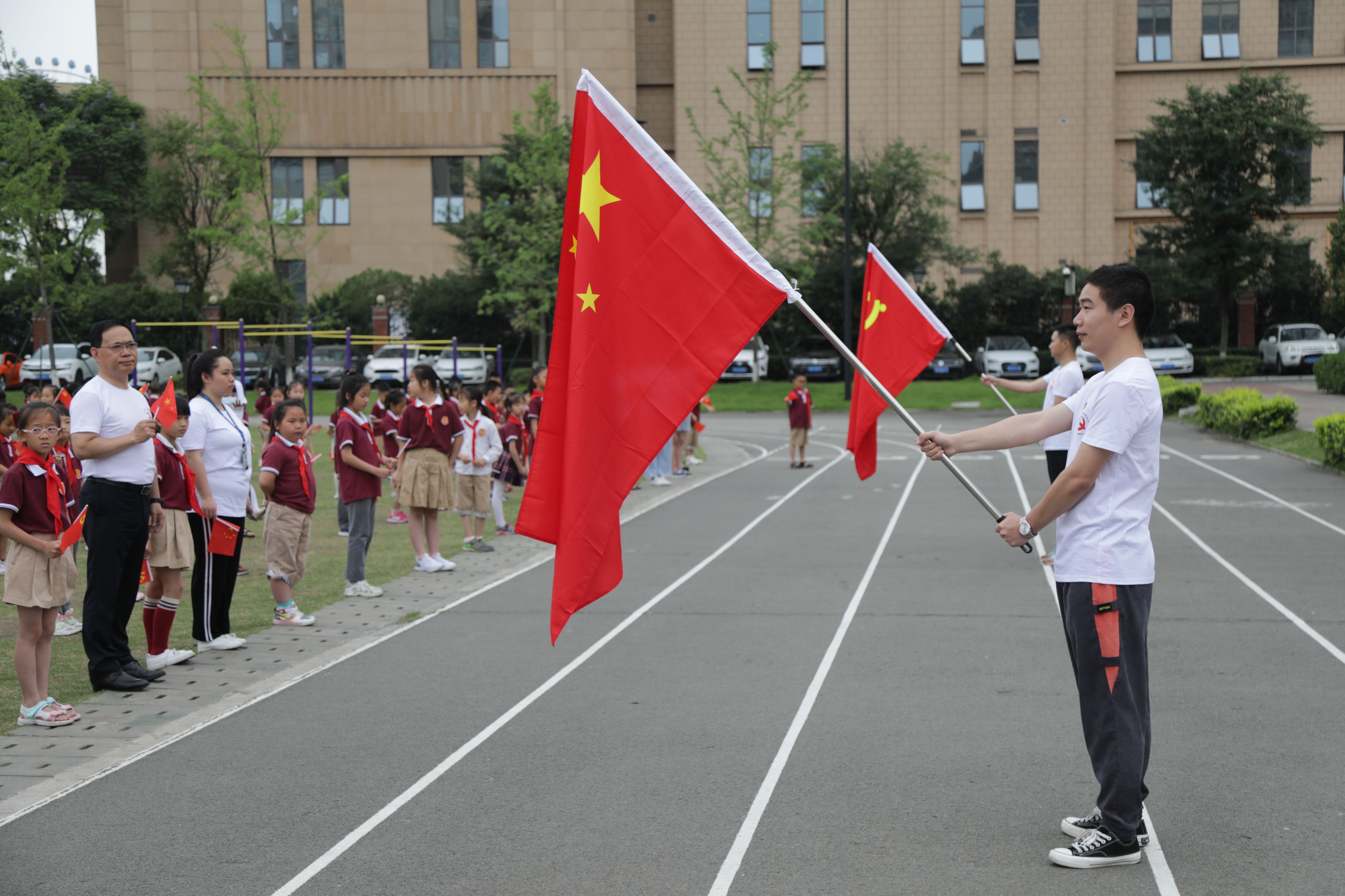 学党史，知党恩，听党话，跟党走 ——成都王府外国语学校开展庆祝建党100周年系列活动