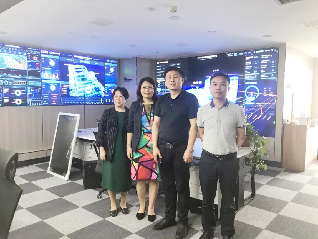 医用洁净装饰工程委员会一行在西安地区参观考察
