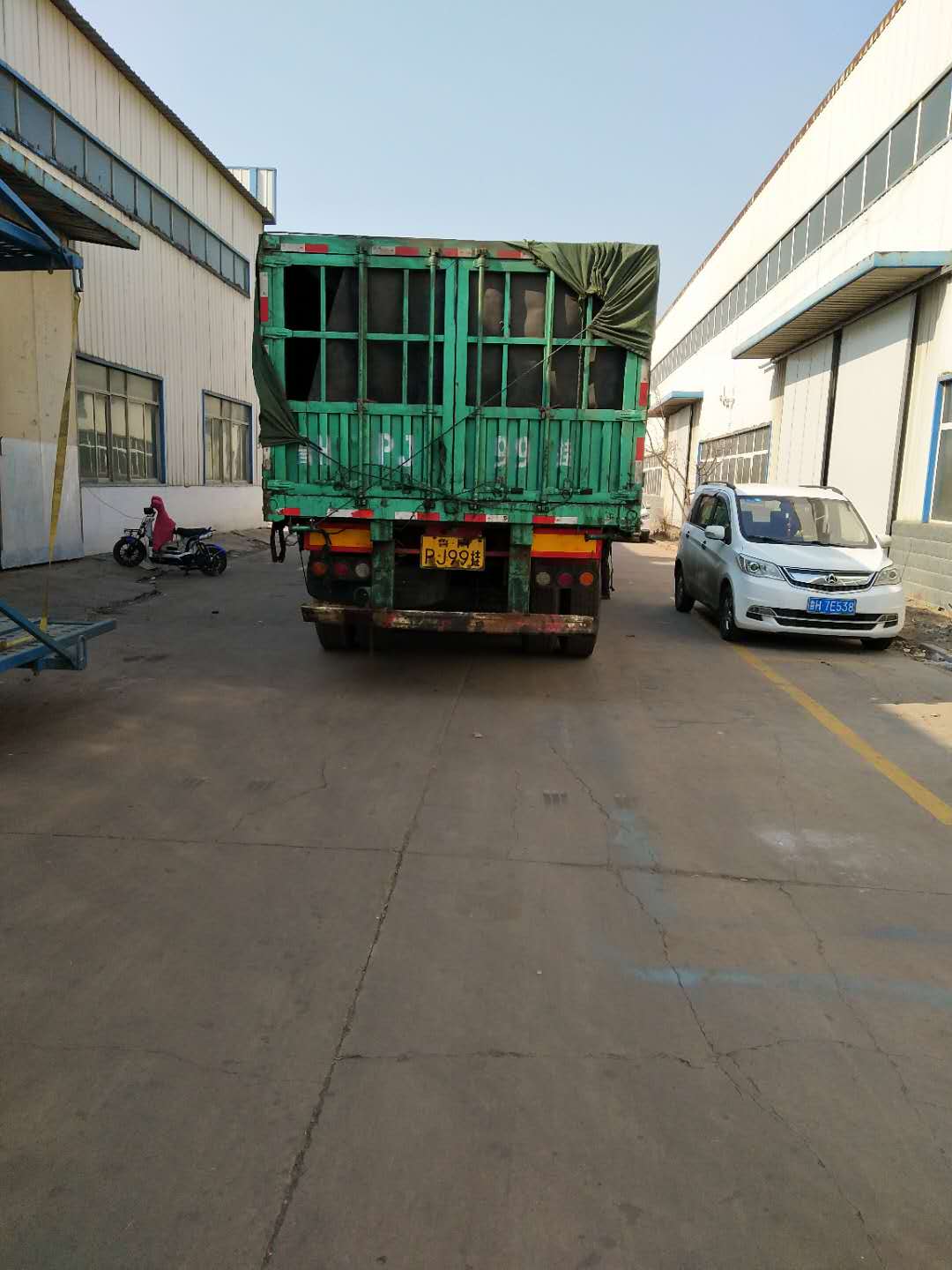 祝賀飛宏兩套智能鋼筋加工設(shè)備進(jìn)駐廣東堅(jiān)燦建設(shè)工程有限公司廣明高速現(xiàn)場(chǎng) 祝賀飛宏兩套智能鋼筋加工設(shè)備進(jìn)駐廣東堅(jiān)燦建設(shè)工程有限公司廣明高速現(xiàn)場(chǎng)