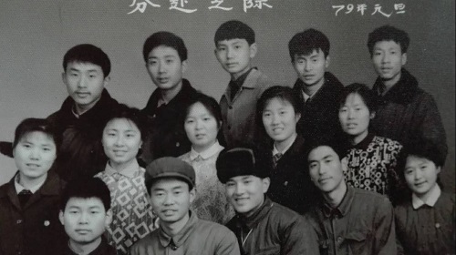 悠悠四十载 哝哝乡友情