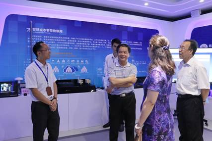 國(guó)家科技部火炬中心段俊虎副主任一行蒞臨廈門縱橫集團(tuán)參觀指導(dǎo) 國(guó)家科技部火炬中心段俊虎副主任一行蒞臨廈門縱橫集團(tuán)參觀指導(dǎo)