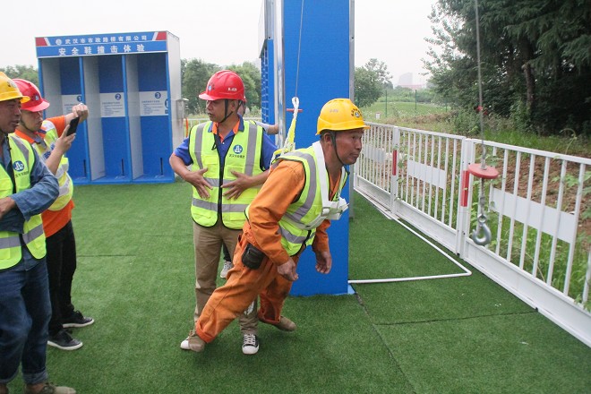 安全生產(chǎn)月系列活動在公路事業(yè)部順利召開 安全生產(chǎn)月系列活動在公路事業(yè)部順利召開
