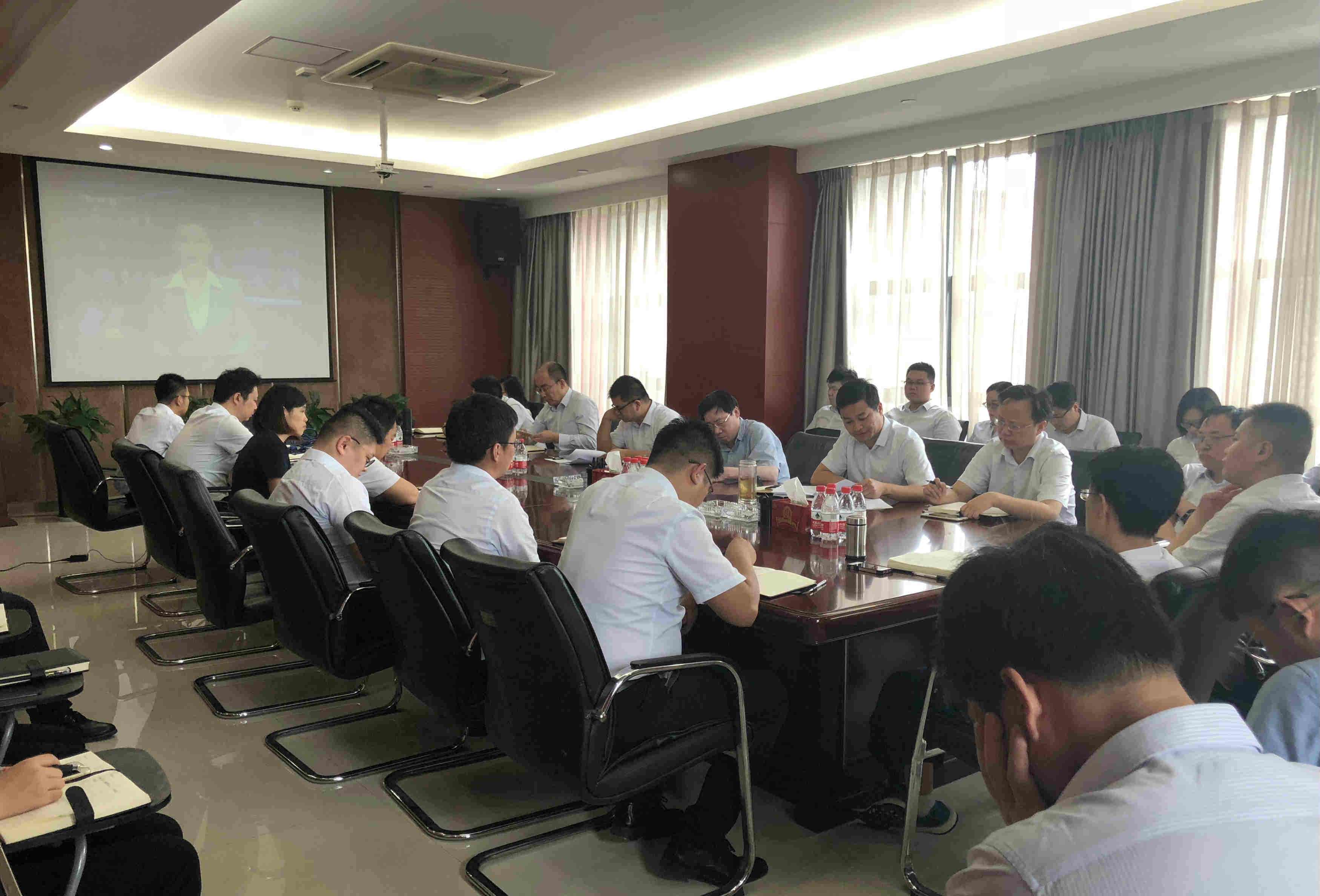 中原聯(lián)創(chuàng)黨支部組織開展 “不忘初心、牢記使命”主題黨日活動 中原聯(lián)創(chuàng)黨支部組織開展 “不忘初心、牢記使命”主題黨日活動