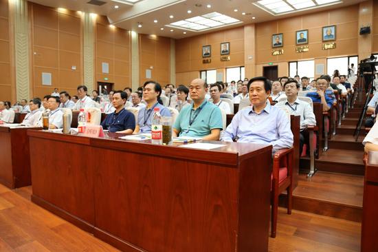 一起拆迁案件,17位副市长、33位省厅负责人等200多政府官员旁听 一起拆迁案件,17位副市长、33位省厅负责人等200多政府官员旁听
