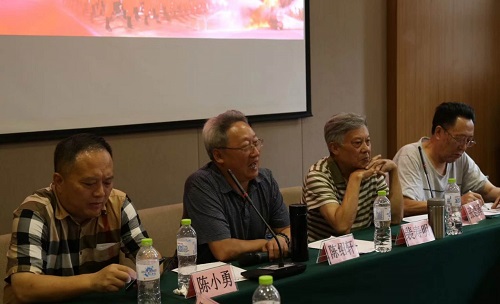 四川消防學(xué)校88級(jí)學(xué)員聚首蓉城 四川消防學(xué)校88級(jí)學(xué)員聚首蓉城
