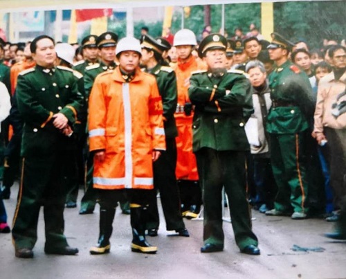 身边的英雄 身边的英雄
