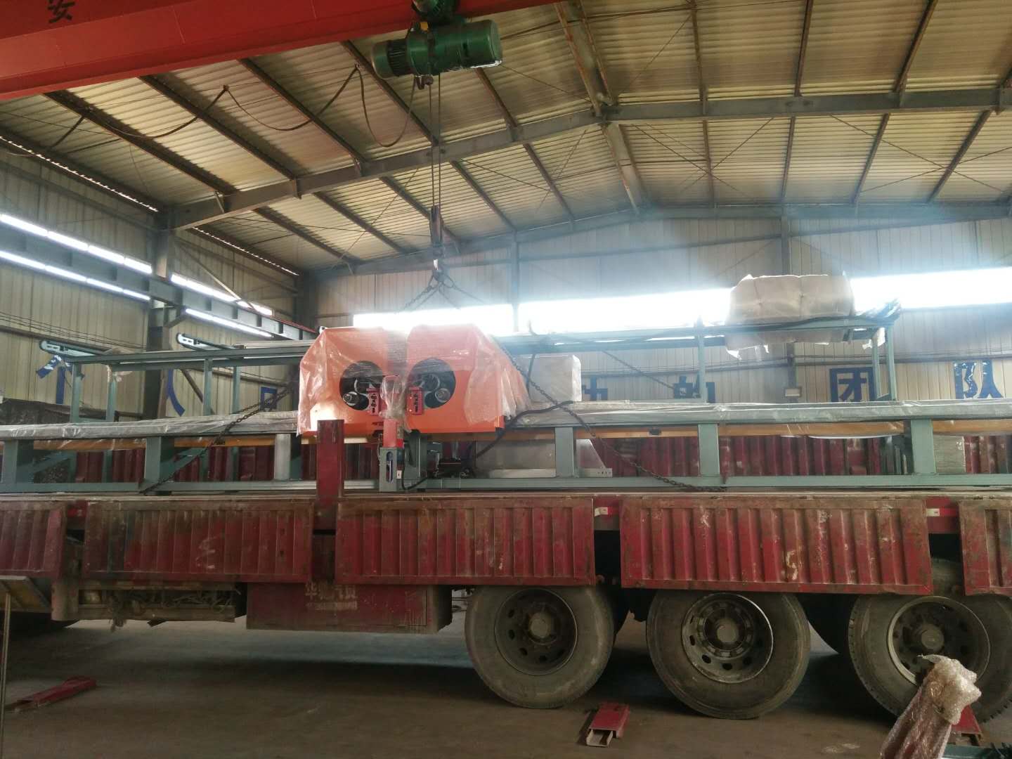 祝賀飛宏3套鋼筋加工設(shè)備陸續(xù)進(jìn)駐廣西欽州市施工現(xiàn)場(chǎng)