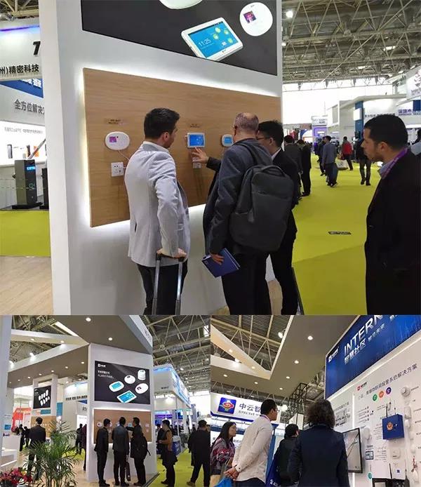 刻锐工作人员细致讲解新品操作方法 刻锐工作人员细致讲解新品操作方法