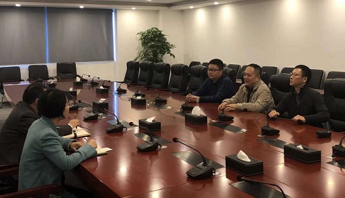 陳小勇總裁等一行到蓉歐鐵路港考察 陳小勇總裁等一行到蓉歐鐵路港考察