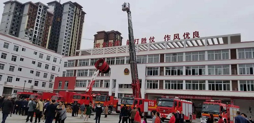 相識相知四十載 一生情懷戰(zhàn)友緣 相識相知四十載 一生情懷戰(zhàn)友緣