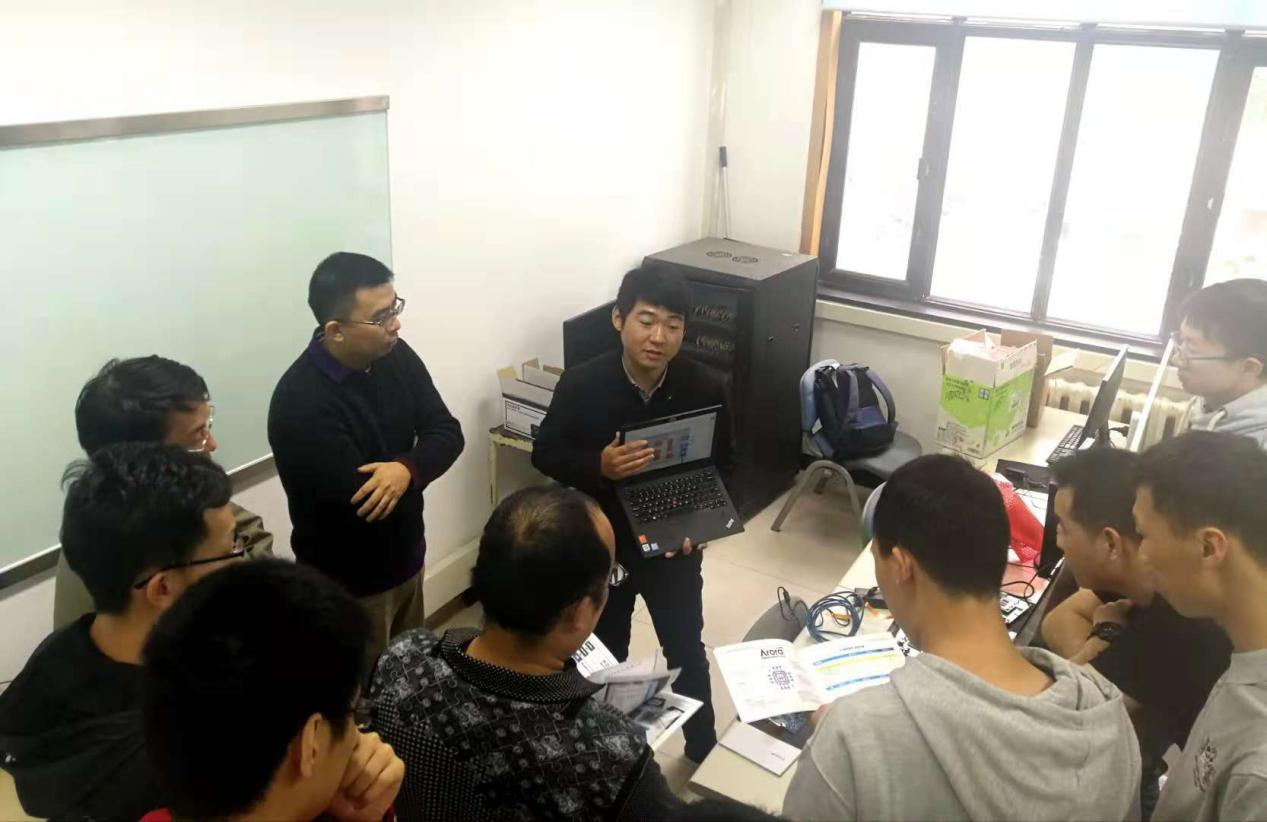 高云半导体与清华大学计算机系开展国产FPGA交流研讨并捐赠开发板 