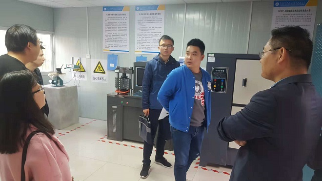 公安207國(guó)道改建項(xiàng)目工地試驗(yàn)室順利通過能力核驗(yàn) 公安207國(guó)道改建項(xiàng)目工地試驗(yàn)室順利通過能力核驗(yàn)