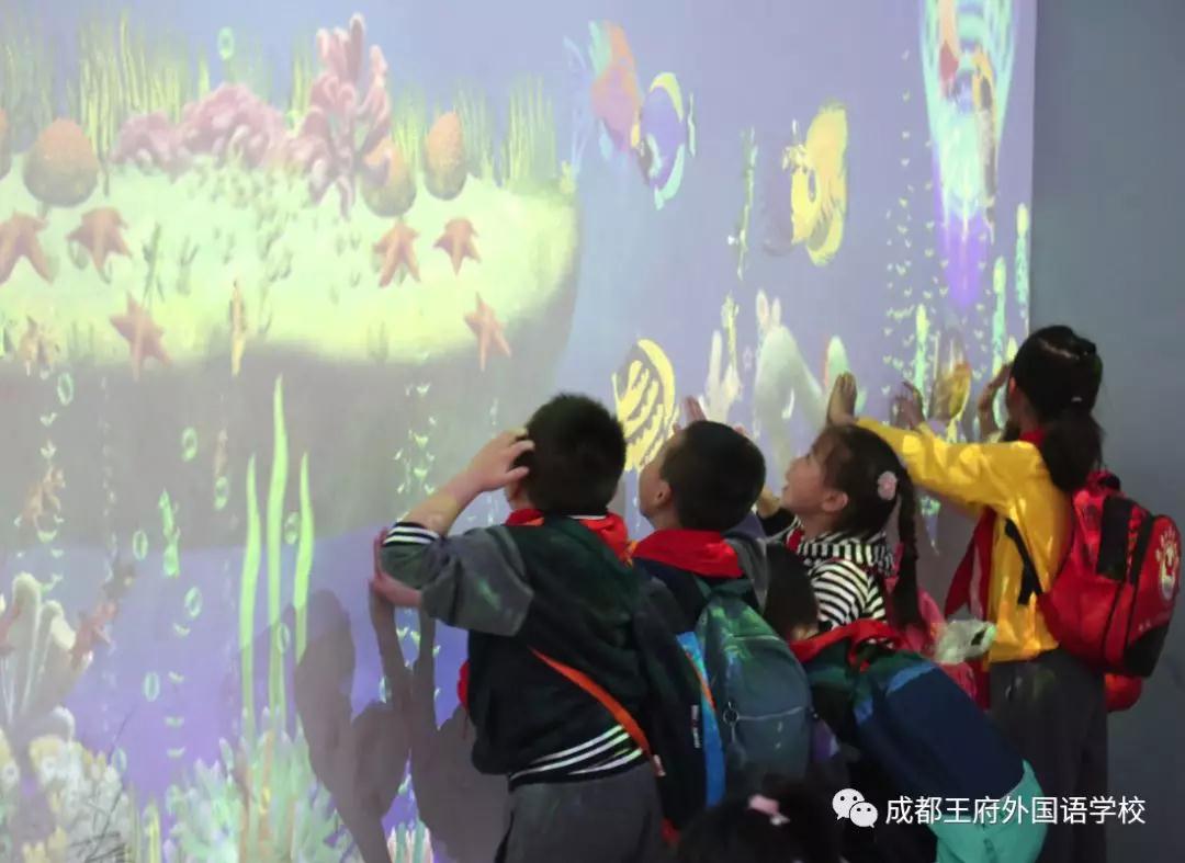 探究生命奥秘，描绘童年色彩——记成都王府2019秋季研学（一）