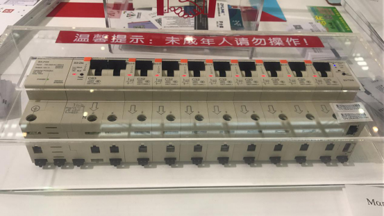 科技改變生活,!中國(guó)第五代斷路器曼頓X5亮相高交會(huì) 科技改變生活!中國(guó)第五代斷路器曼頓X5亮相高交會(huì)