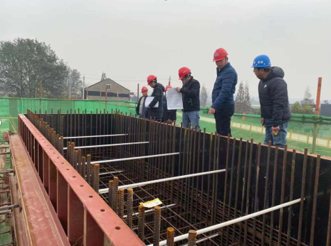 公安項(xiàng)目四工區(qū)首件實(shí)心矩形墩順利驗(yàn)收 公安項(xiàng)目四工區(qū)首件實(shí)心矩形墩順利驗(yàn)收