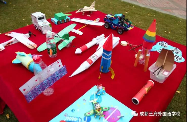 心浇灌，共育英才 ——记成都王府小学部家长开放日活动