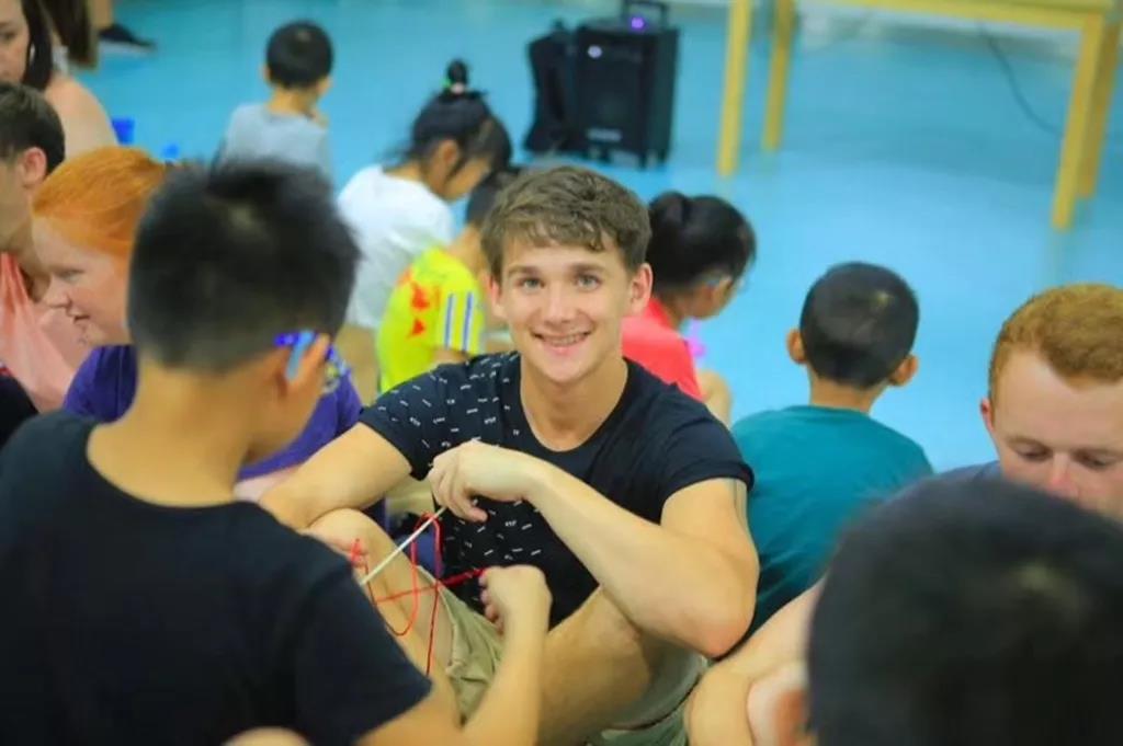 沸腾了，成都王府！学生与哈佛、剑桥外教一起学习，教学成果领先全区！