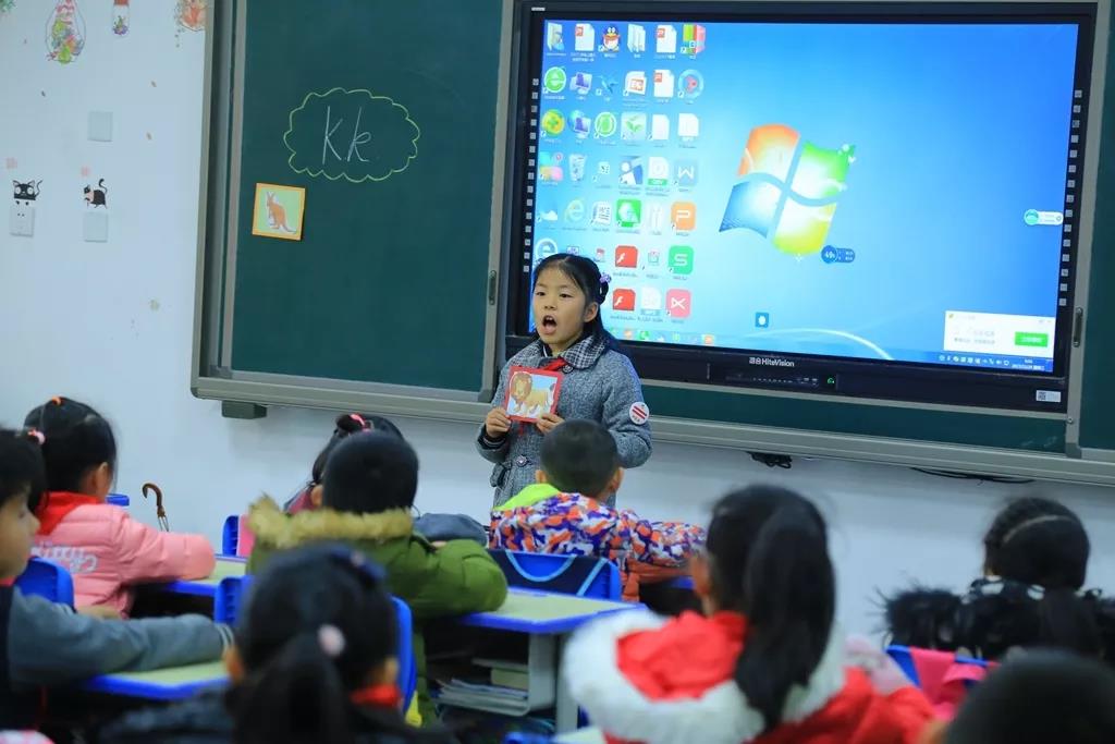 沸腾了，成都王府！学生与哈佛、剑桥外教一起学习，教学成果领先全区！