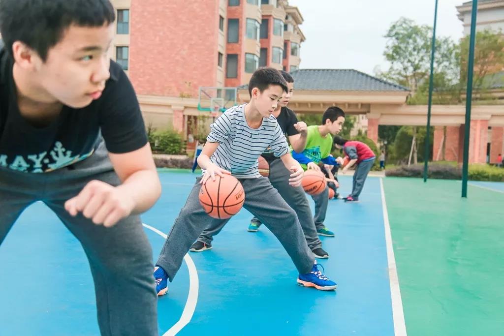沸腾了，成都王府！学生与哈佛、剑桥外教一起学习，教学成果领先全区！