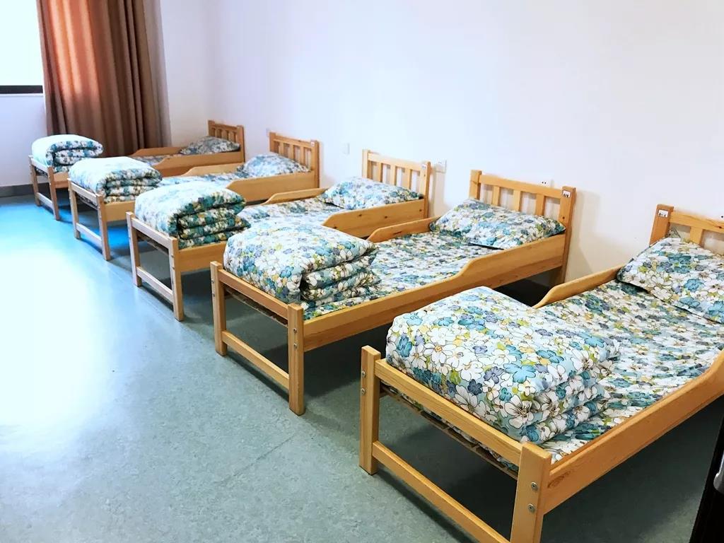 沸腾了，成都王府！学生与哈佛、剑桥外教一起学习，教学成果领先全区！