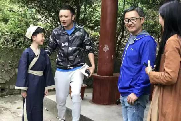 “国学小子”屈良元，火遍各大电视台，成都王府外国语学校在校生