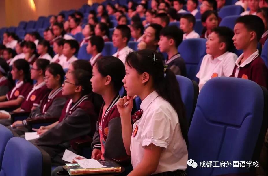 展社团风采，扬青春之帆——成都王府初中部社团选课展示活动