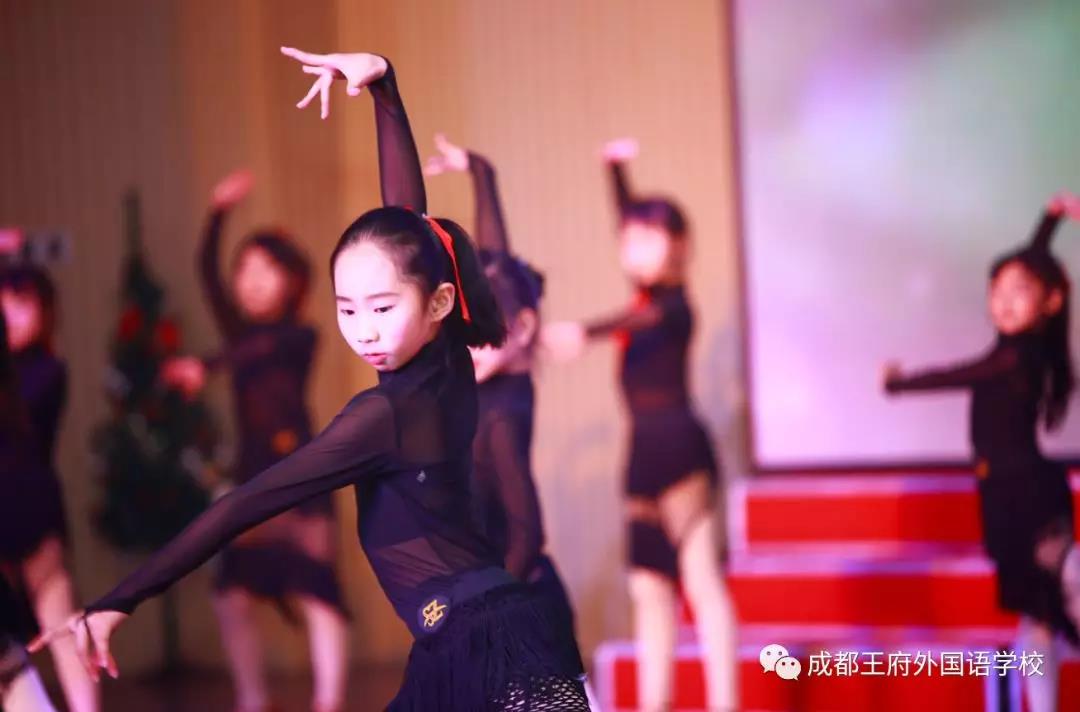 恰同学少年 书诗意芳华——成都王府小学部庆元旦新春朗诵会活动