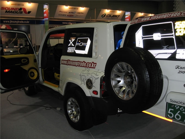 韩国代理X3200改装车