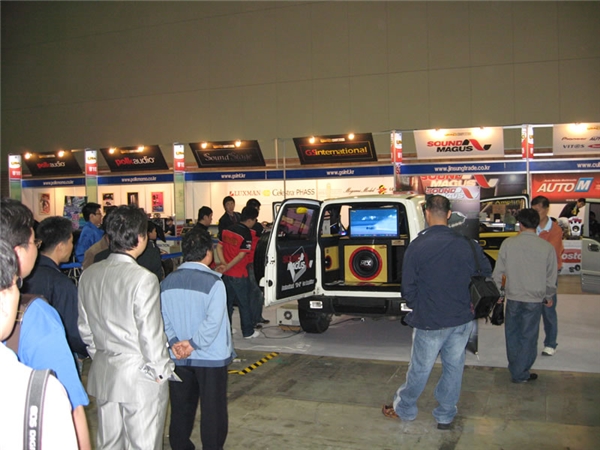 韩国代理X3200改装车