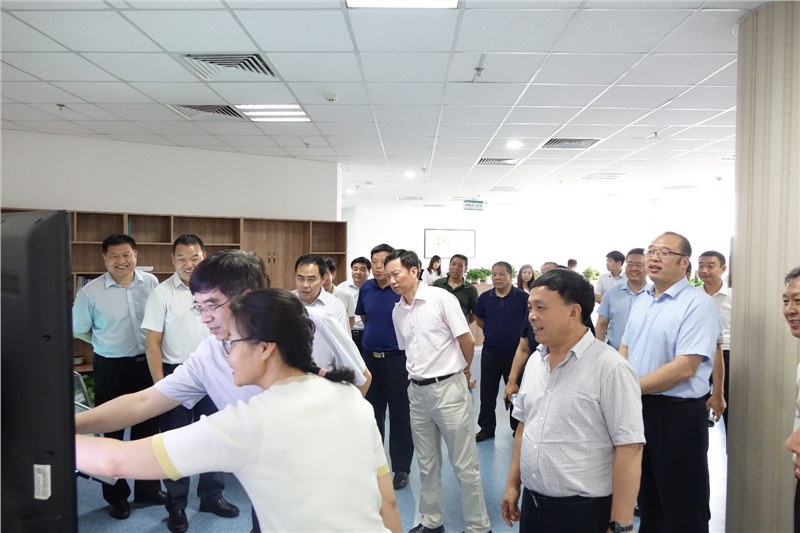 国家药品监督管理局领导调研河北省中药材检测中心 国家药品监督管理局领导调研河北省中药材检测中心