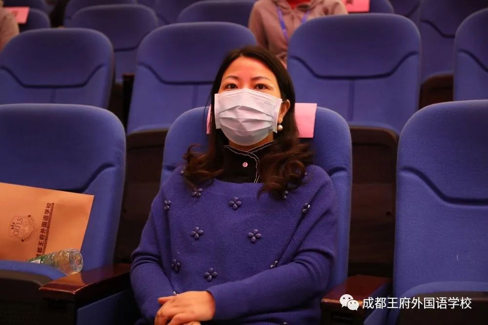 成都瑞德利科技有限公司向成都王府外国语学校捐赠防疫物资