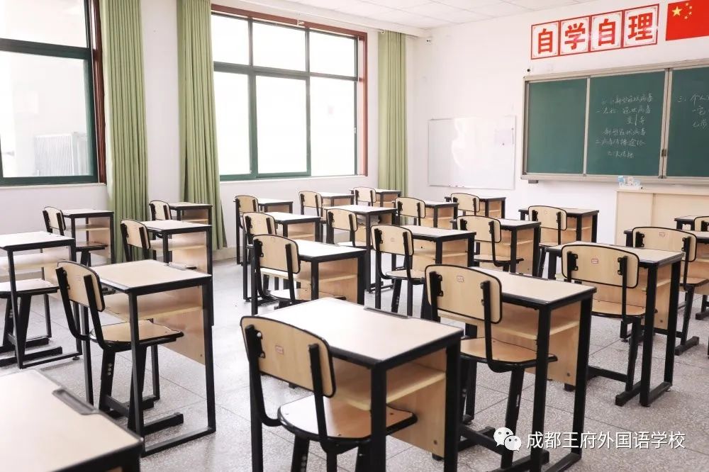 春暖花开 情满校园|成都王府外国语学校初三年级有序开学