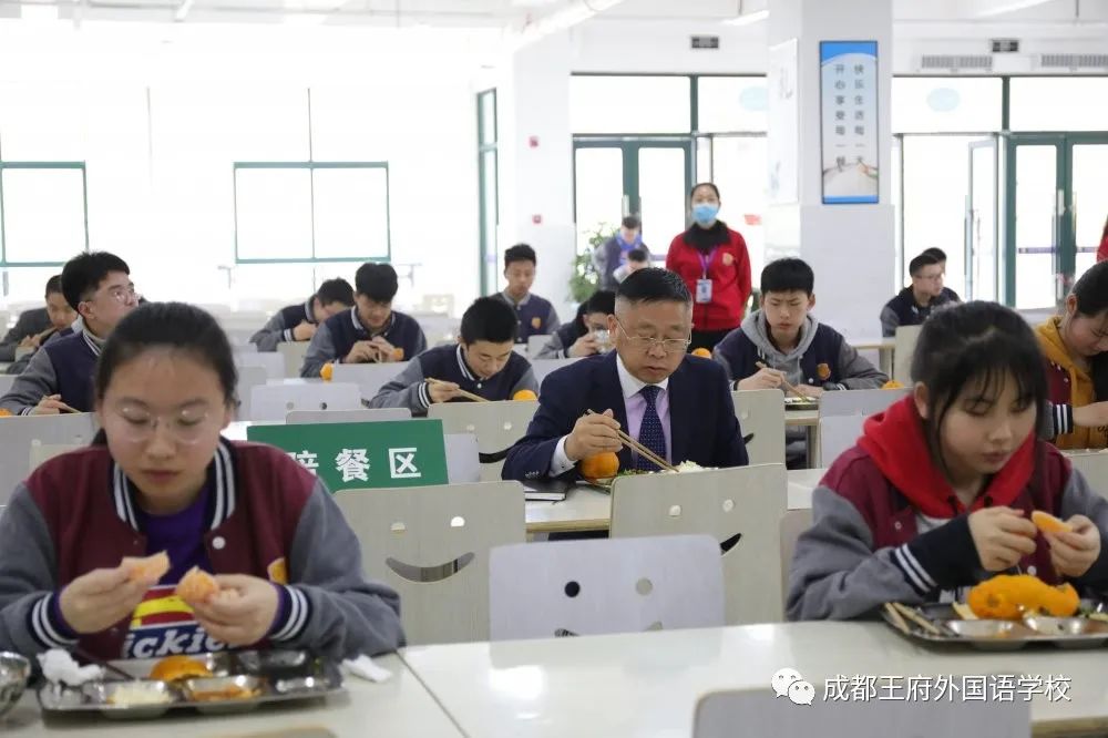 春暖花开 情满校园|成都王府外国语学校初三年级有序开学