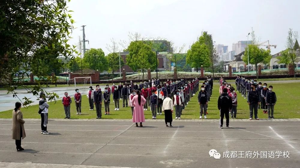 春雨如期 伴你归来|成都王府外国语学校初二年级顺利返校