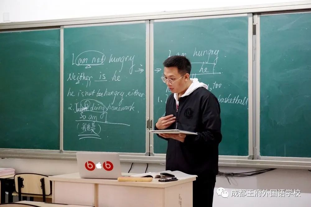 细化管理 精准防控|成都王府全体教职工返校开展疫情防控培训