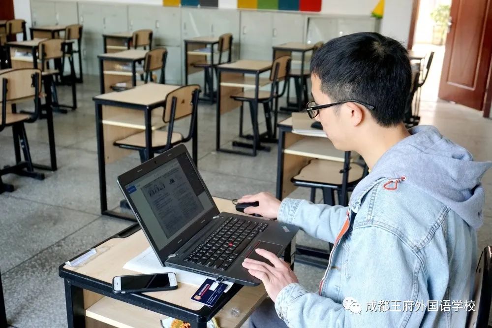 细化管理 精准防控|成都王府全体教职工返校开展疫情防控培训