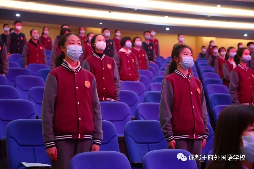 四月芬芳 生机盎然|成都王府外国语学校初中部全体师生回归校园
