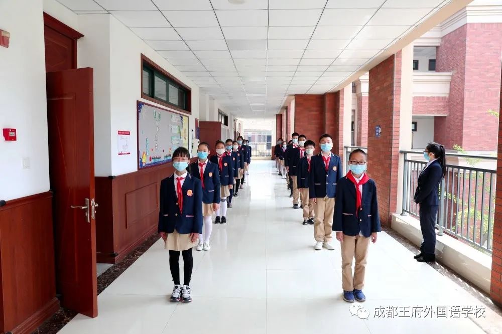 王府宝贝回家啦|小学部五六年级顺利返校