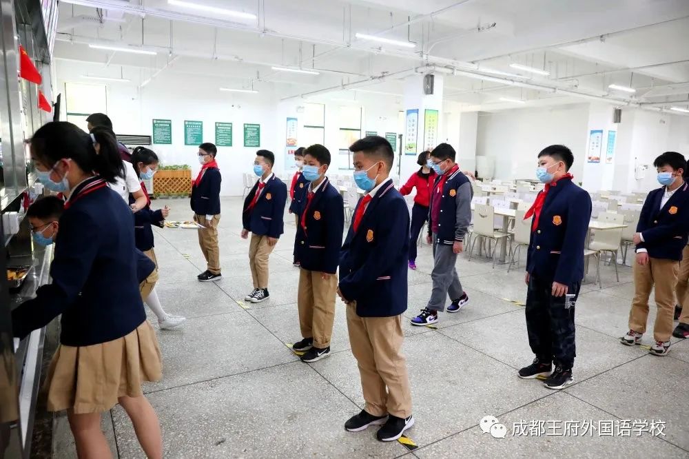 王府宝贝回家啦|小学部五六年级顺利返校