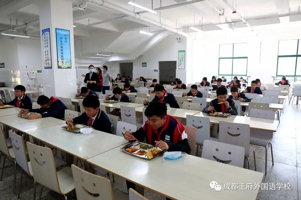 繁花似锦 等你归来|成都王府有序开展一至四年级学生返校准备工作